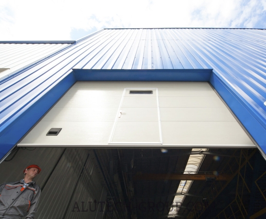 Промышленные ворота Алютех Protrend в Тбилисской