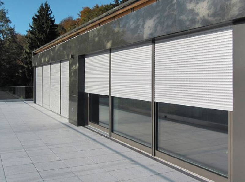 Рольставни в Тбилисской